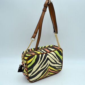 ✨HP✨ NWT Zebra Print Crossbody Bag